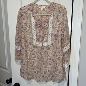 Krazy Kat Multicolor Floral Lined Peasant Blouse w White Lace Detail size Large